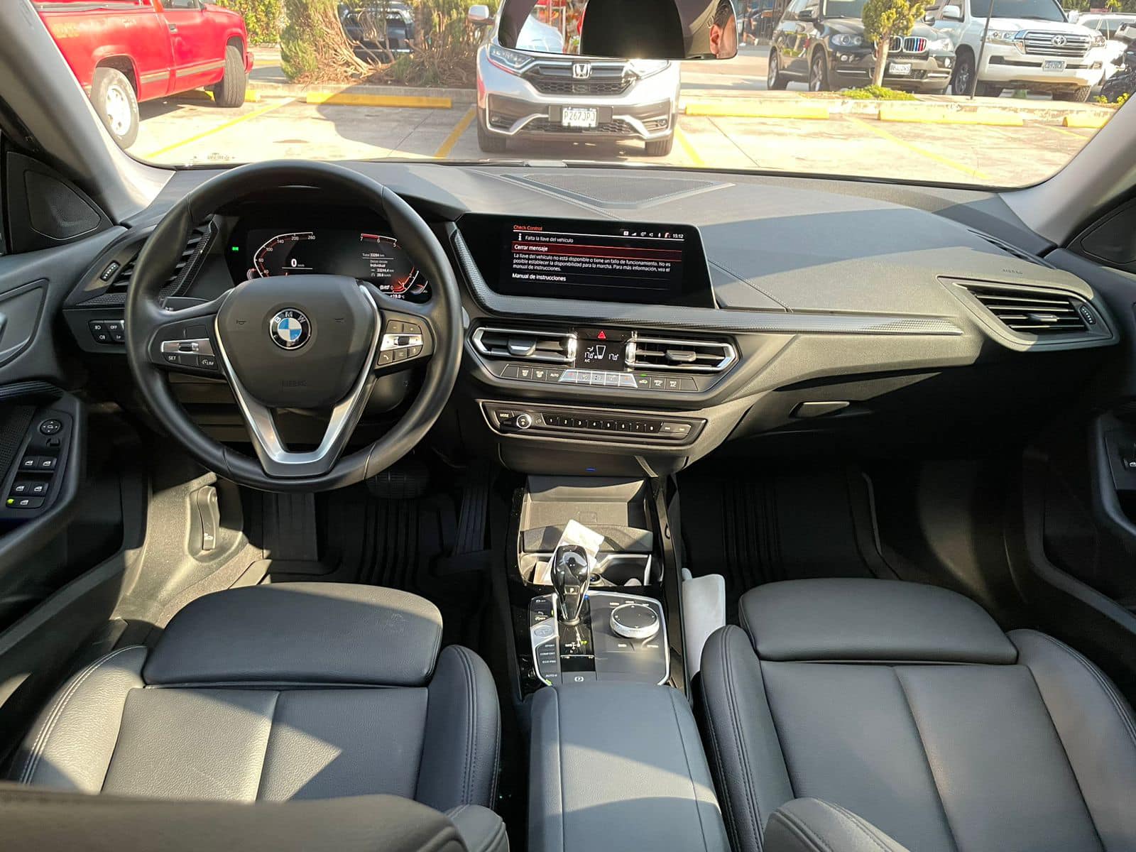 BMW218i (2)