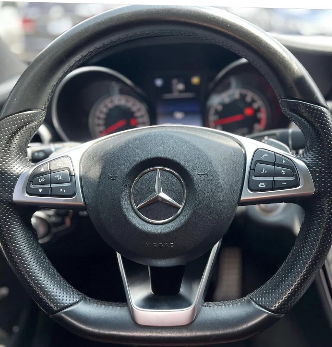 Mercedes Benz (5)