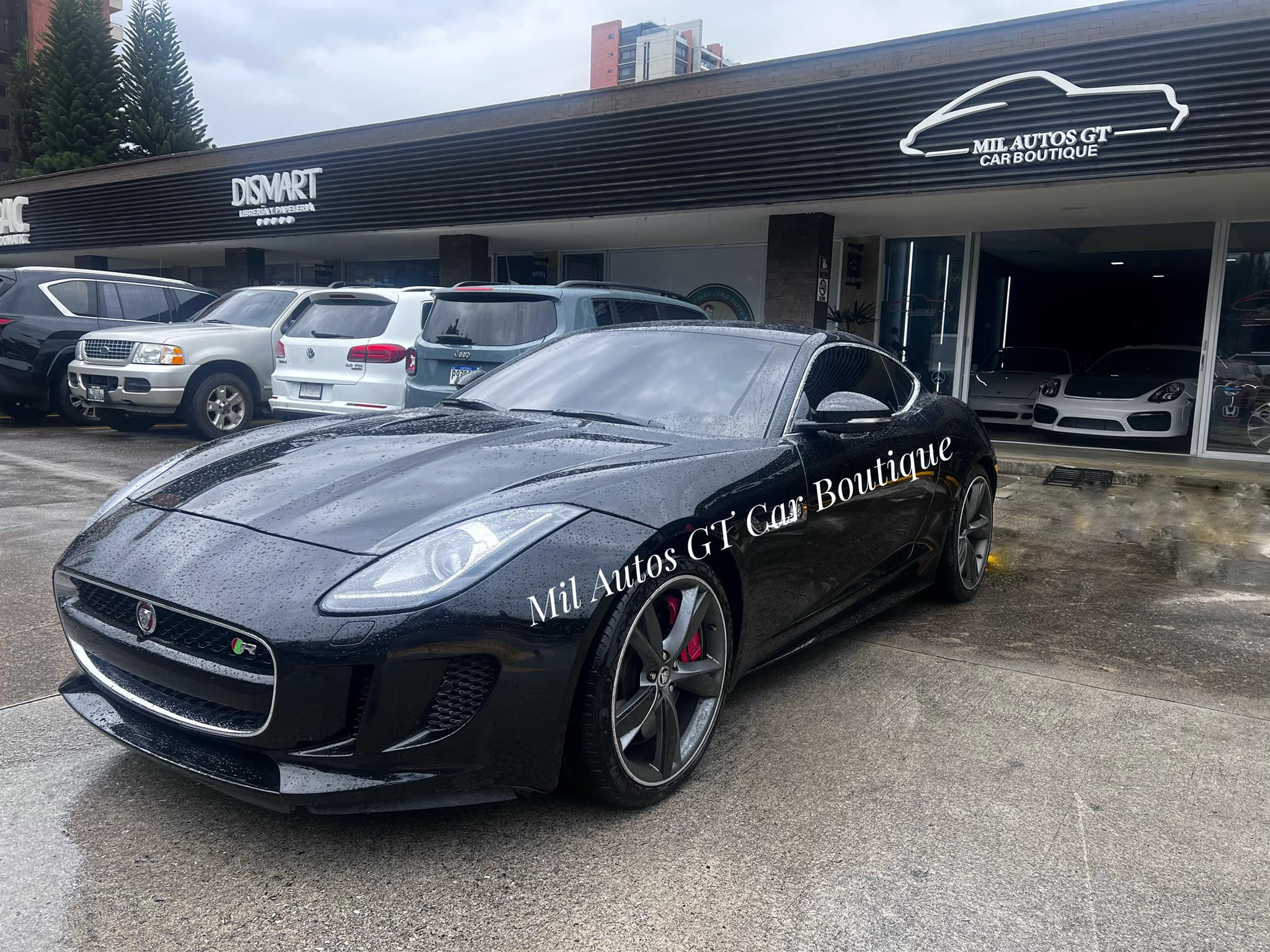 Jaguar F Type R